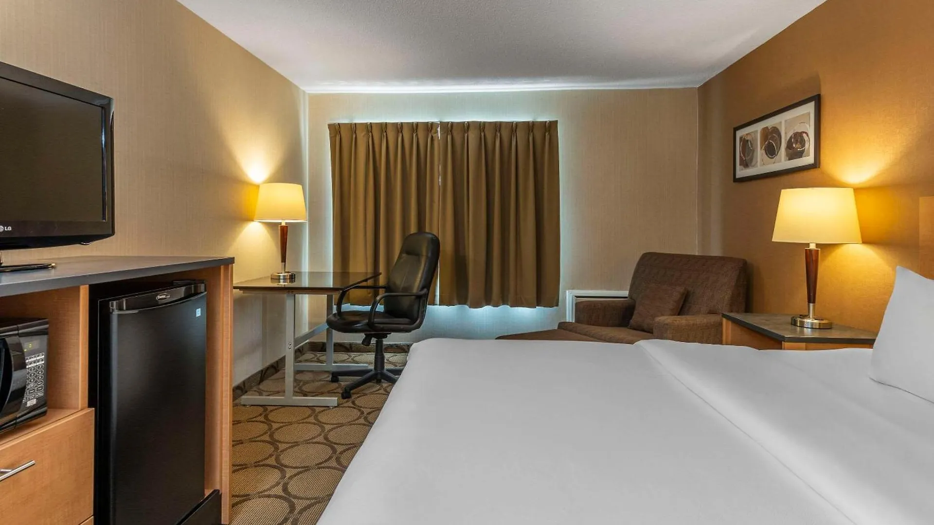 Comfort Inn Airport East Quebec City 3*,