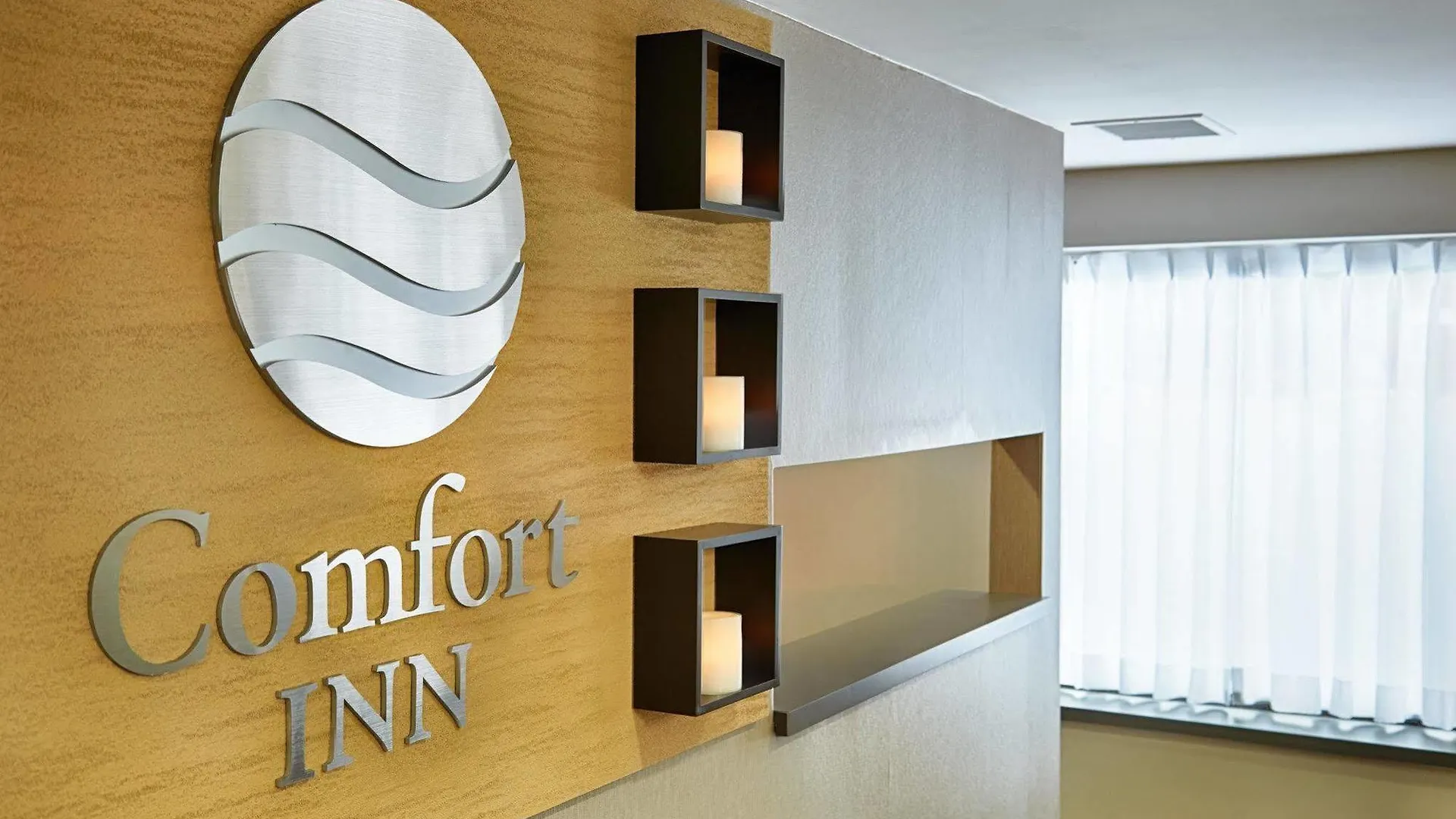 Comfort Inn Airport East Quebec City 3*,